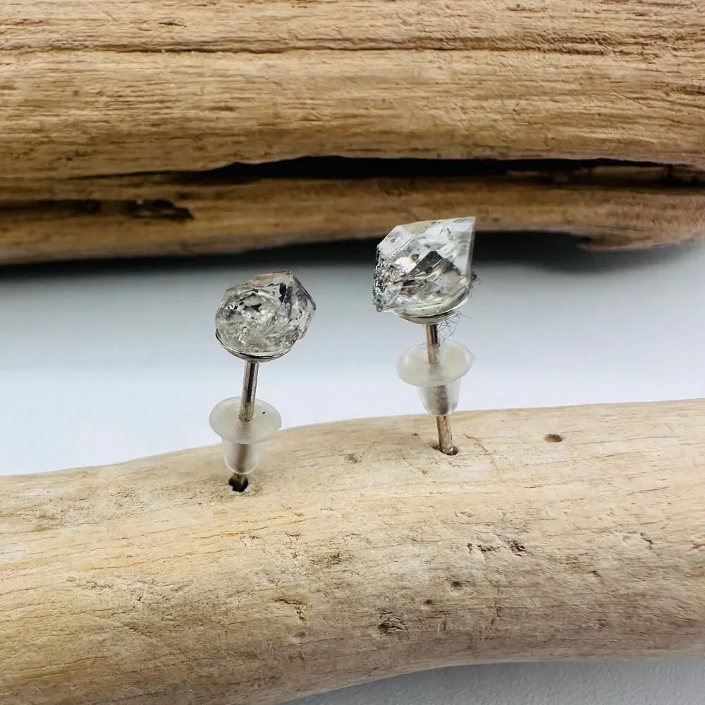 unbranded herkimer diamond